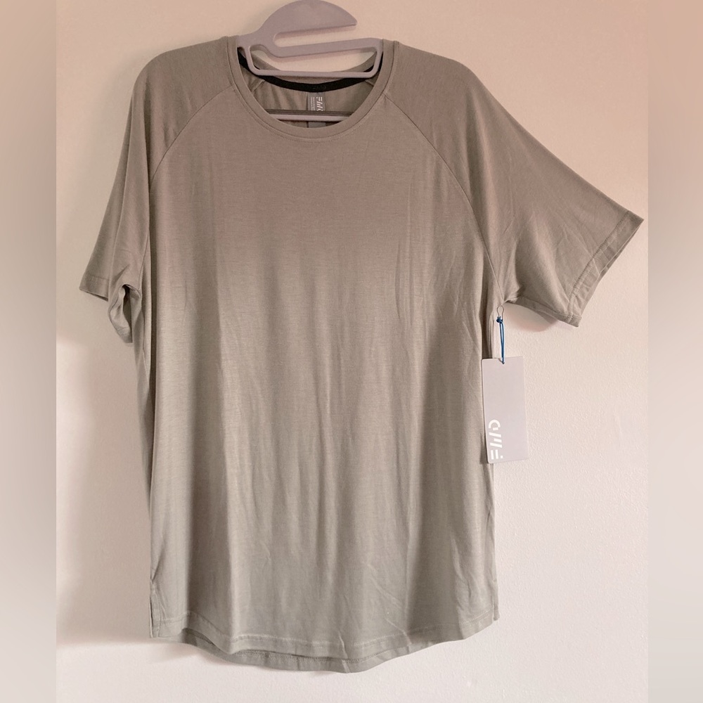 🔥NWT FWD Grey Tee